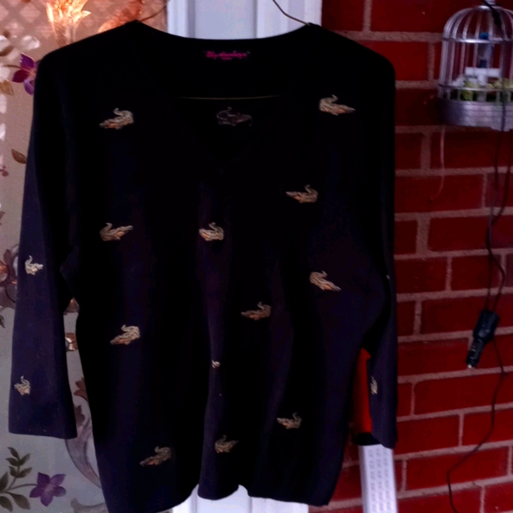 Cotton 3/4 sleeve alligator embroidered sweater